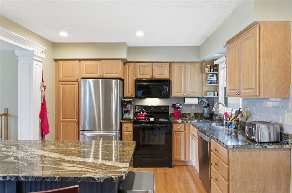 338 Collamer Circle Shelburne, VT 05482 - Photo 13 of 60