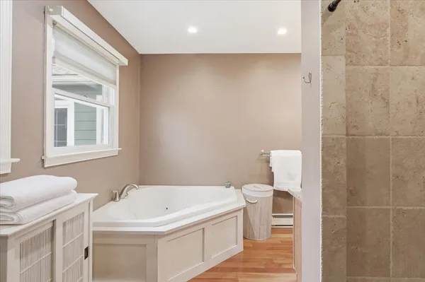$669,900 | 338 Collamer Circle, Shelburne, VT 05482