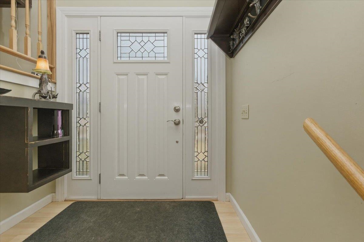 338 Collamer Circle Shelburne, VT 05482 - Photo 10 of 60