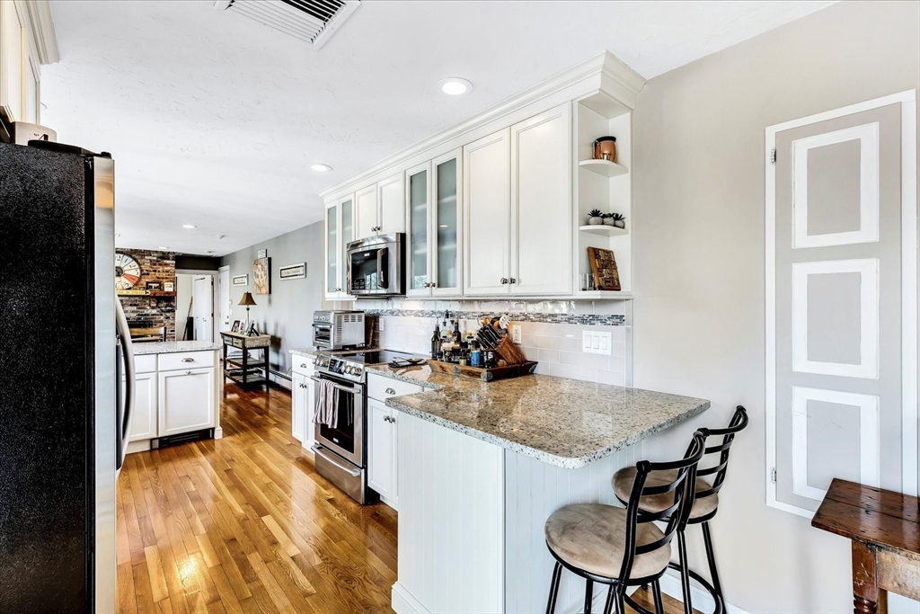 32 Shawme Road Sandwich, MA 02563 - Photo 3 of 40 Gallery Image 3