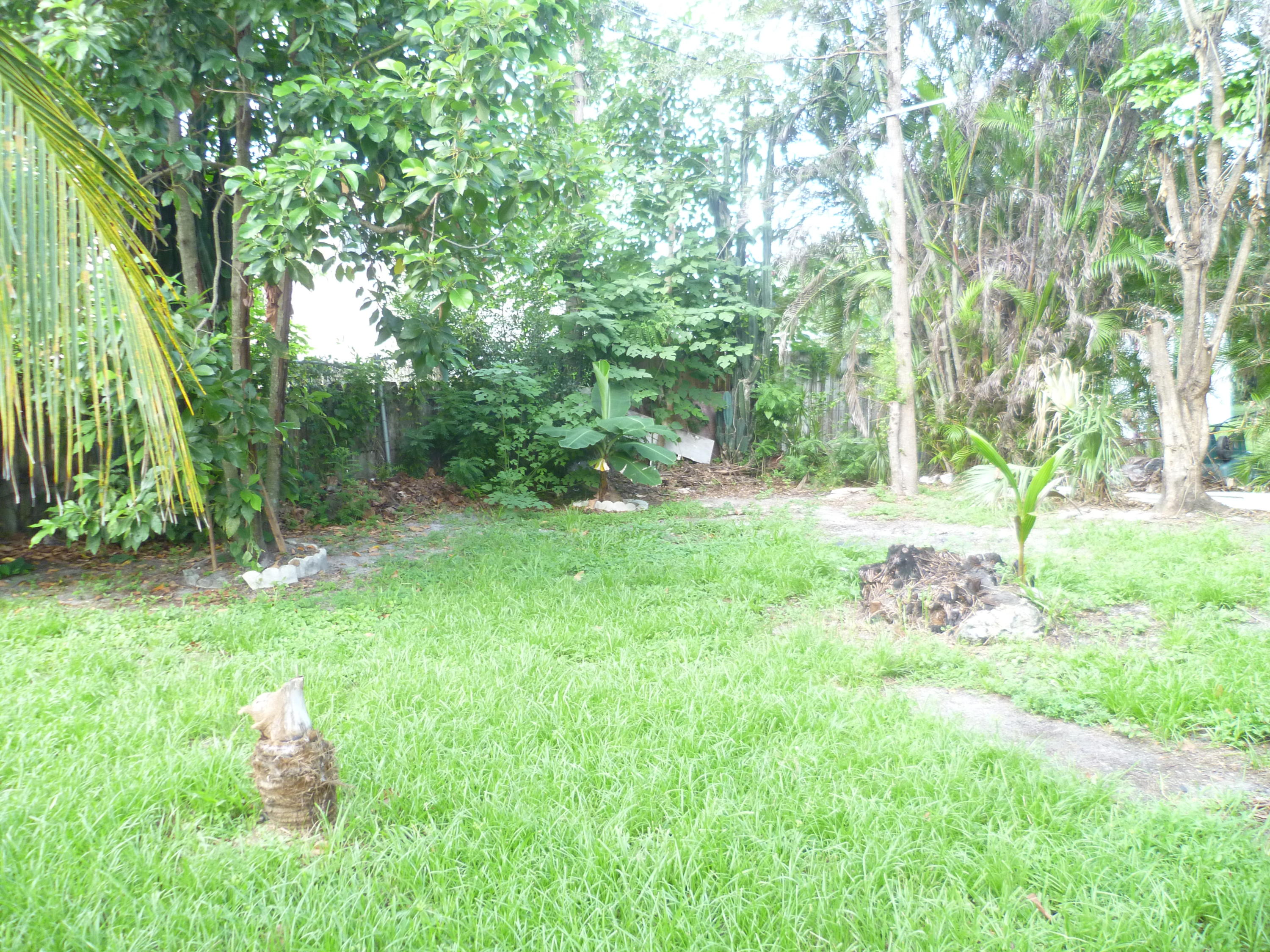 5541 North Lewis Road West Palm Beach, FL 33415 - Photo 18 of 31 P1030007