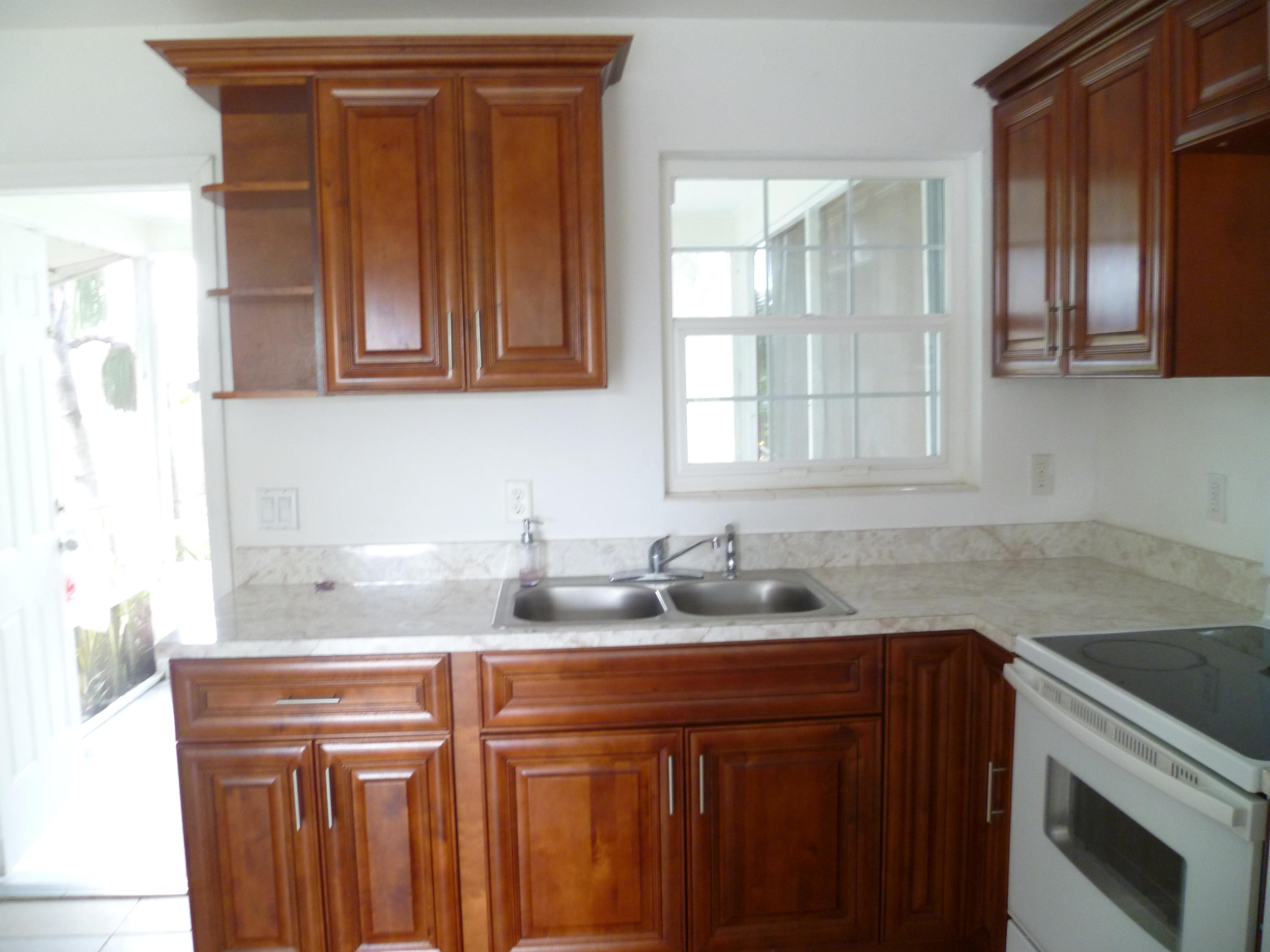 5541 North Lewis Road West Palm Beach, FL 33415 - Photo 3 of 31 P1030025