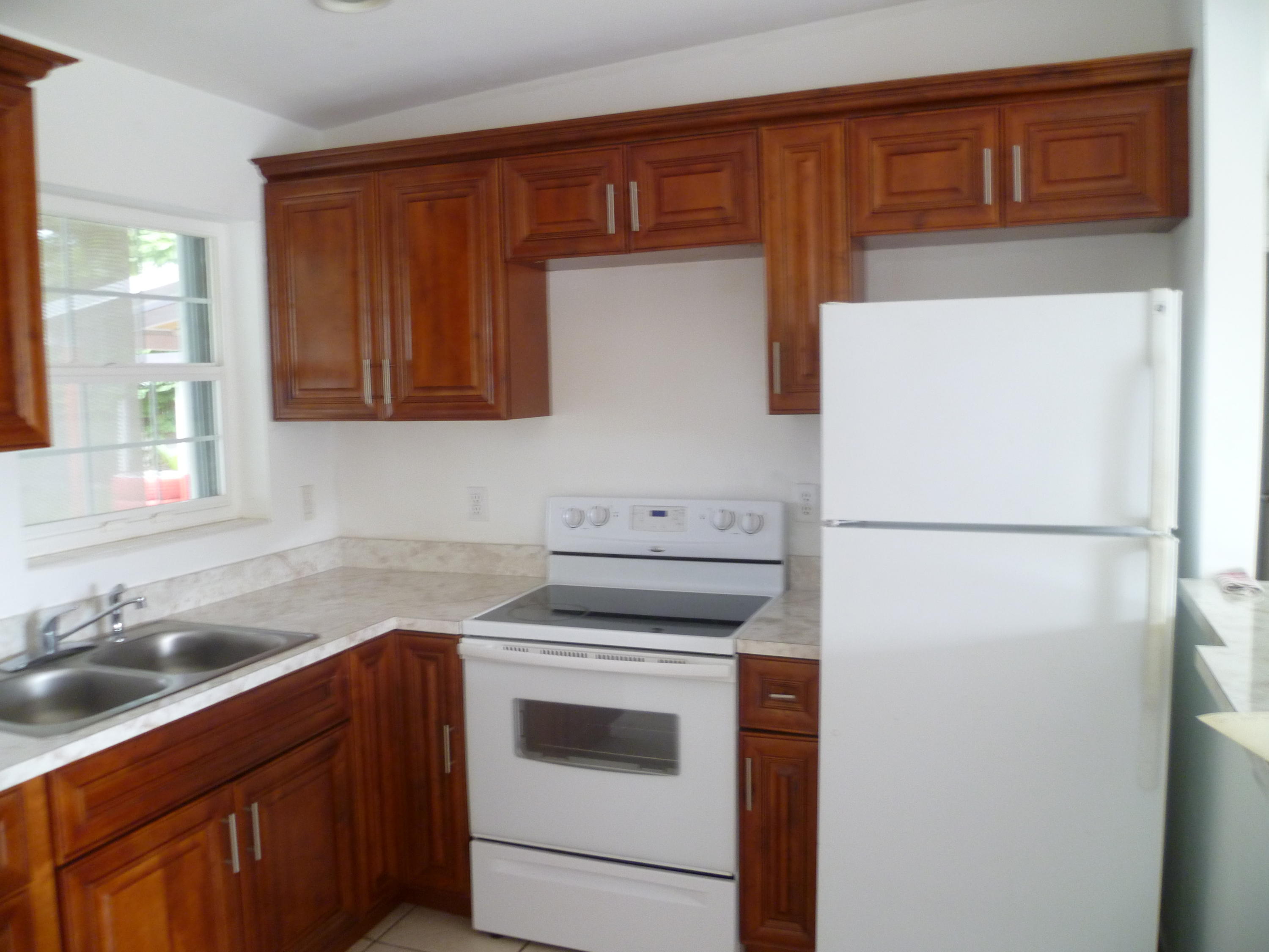 5541 North Lewis Road West Palm Beach, FL 33415 - Photo 4 of 31 P1030001