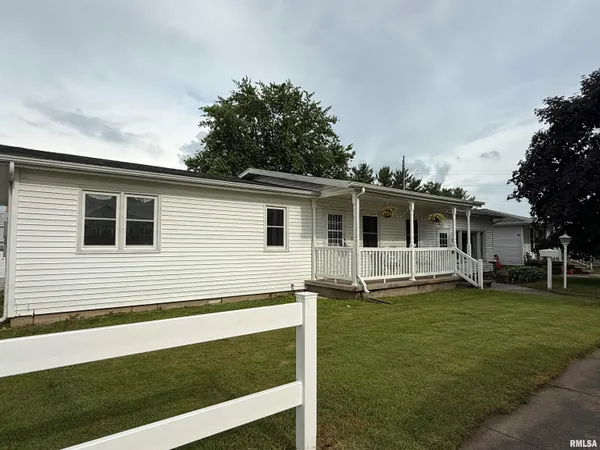 $135,000 | 611 South Maple Street, Lewistown, IL 61542