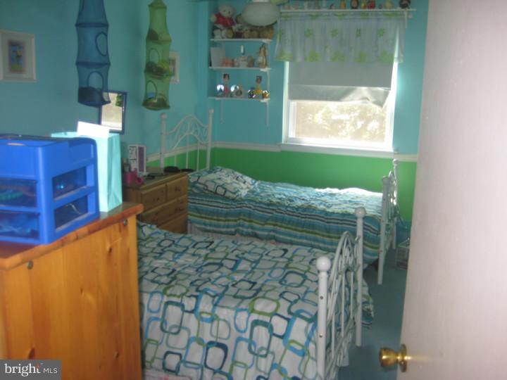 10236 West Keswick Road Philadelphia, PA 19114 - Photo 12 of 20 Gallery Image 12
