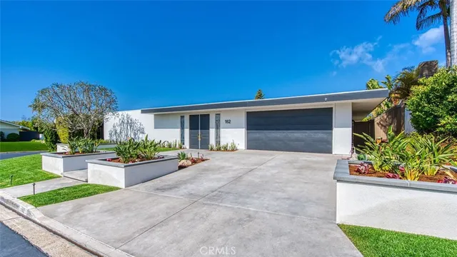 front view of house with a yard
