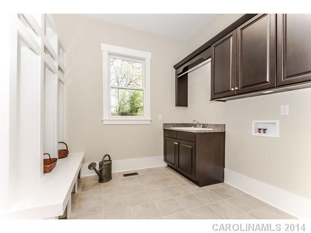 4941 Sharon View Road Charlotte, NC 28226 - Photo 9 of 16 Gallery Image 9