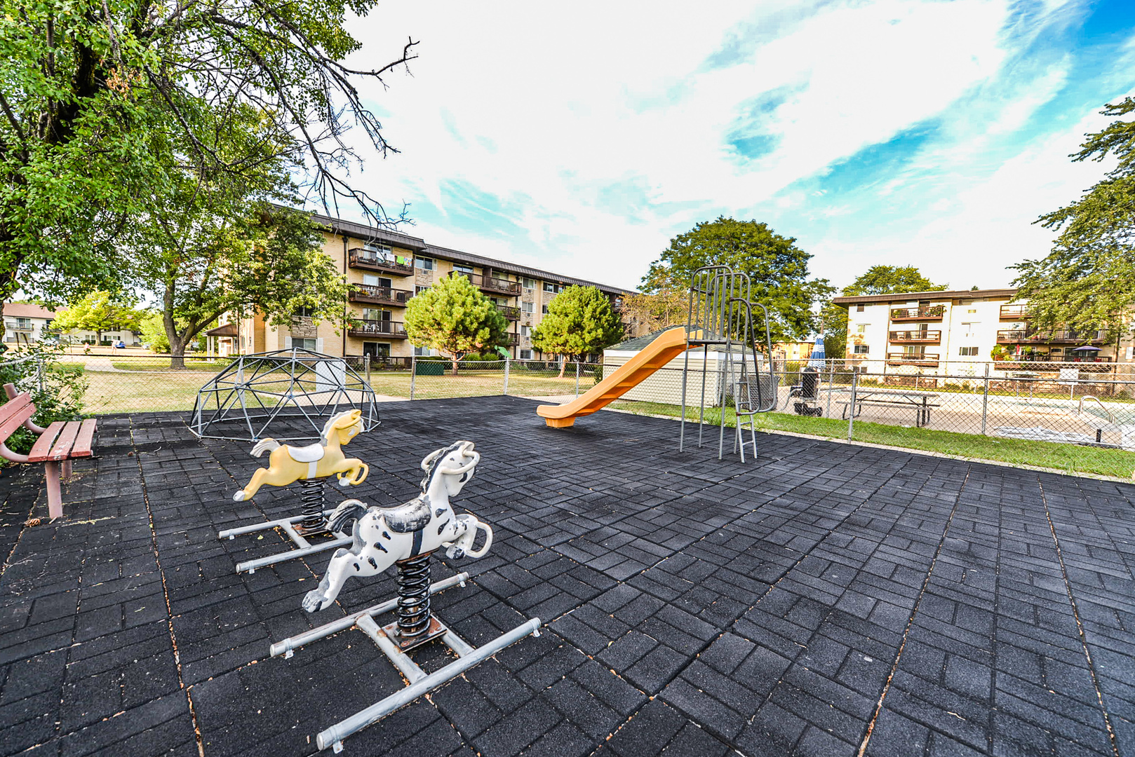 2226 South Goebbert Road, Unit 270 Arlington Heights, IL 60005 - Photo 25 of 27 a view of outdoor space with seating