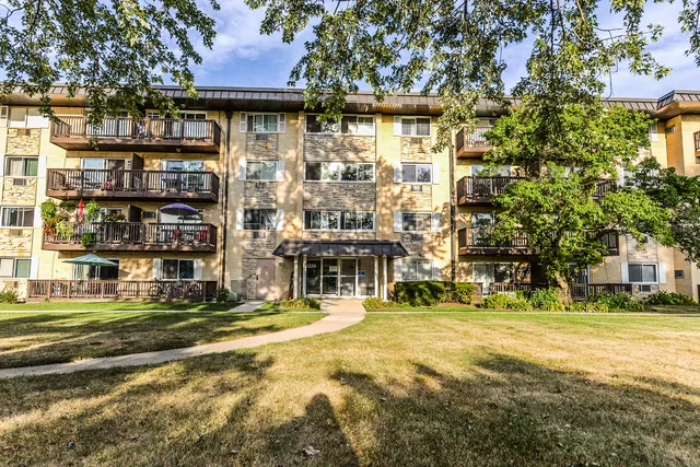 $1,550 | 2226 South Goebbert Road, Unit 270, Arlington Heights, IL 60005