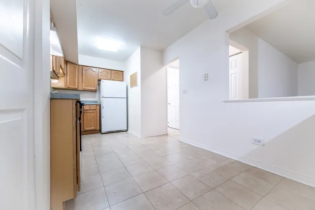 $1,550 | 2226 South Goebbert Road, Unit 270, Arlington Heights, IL 60005