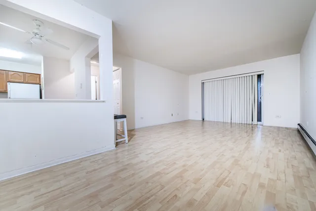 $1,550 | 2226 South Goebbert Road, Unit 270, Arlington Heights, IL 60005