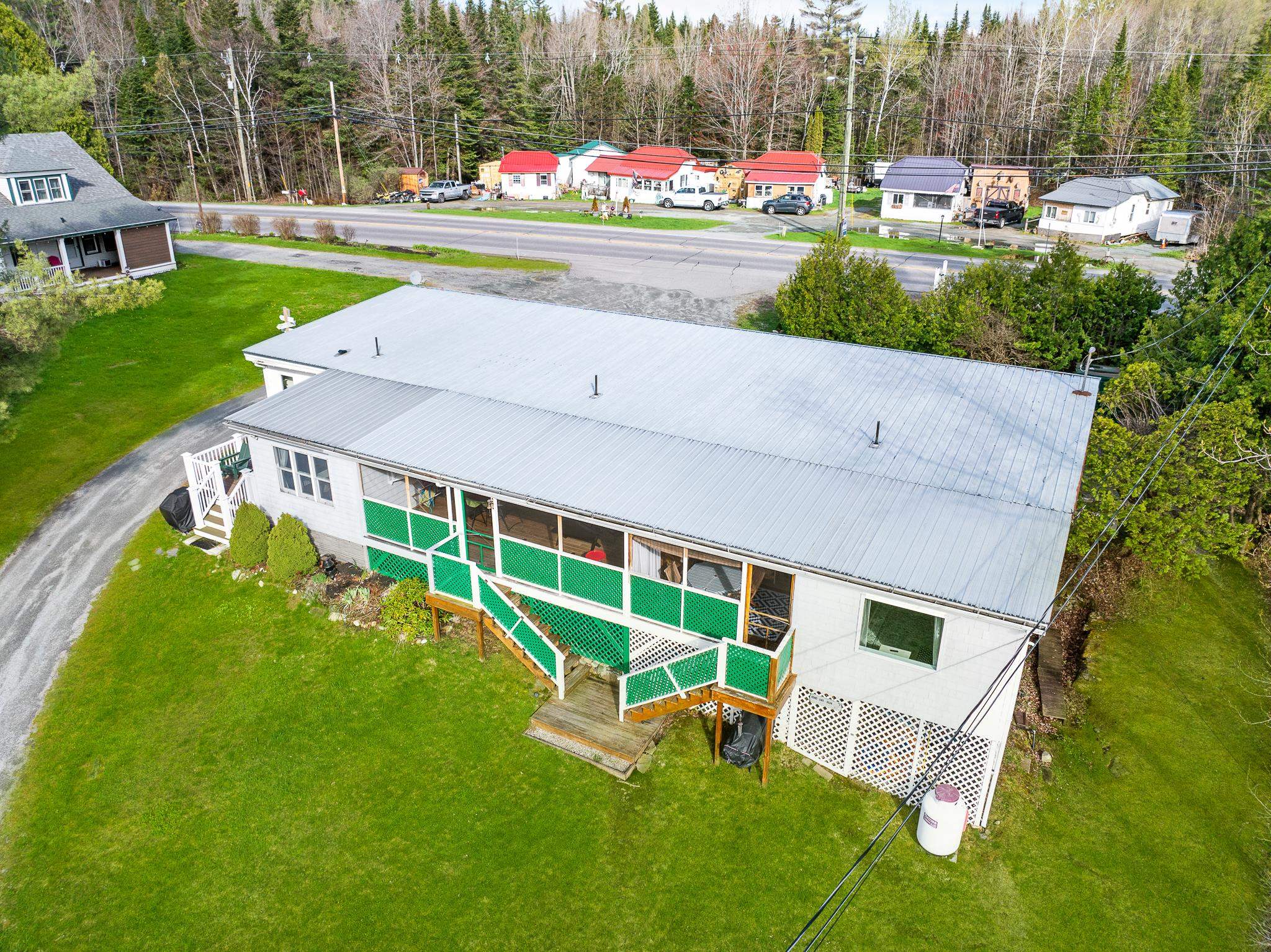 235 Lancaster Road, Unit 4 Whitefield, NH 03598 - Photo 4 of 24