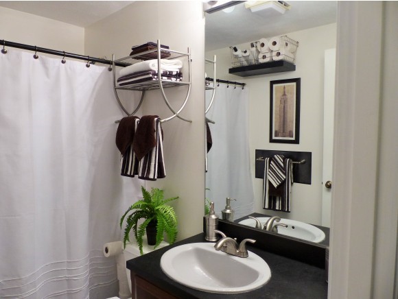 138 West Merrimack Street, Unit 2 Manchester, NH 03101 - Photo 18 of 26