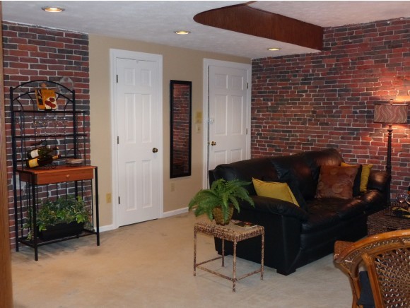 138 West Merrimack Street, Unit 2 Manchester, NH 03101 - Photo 10 of 26