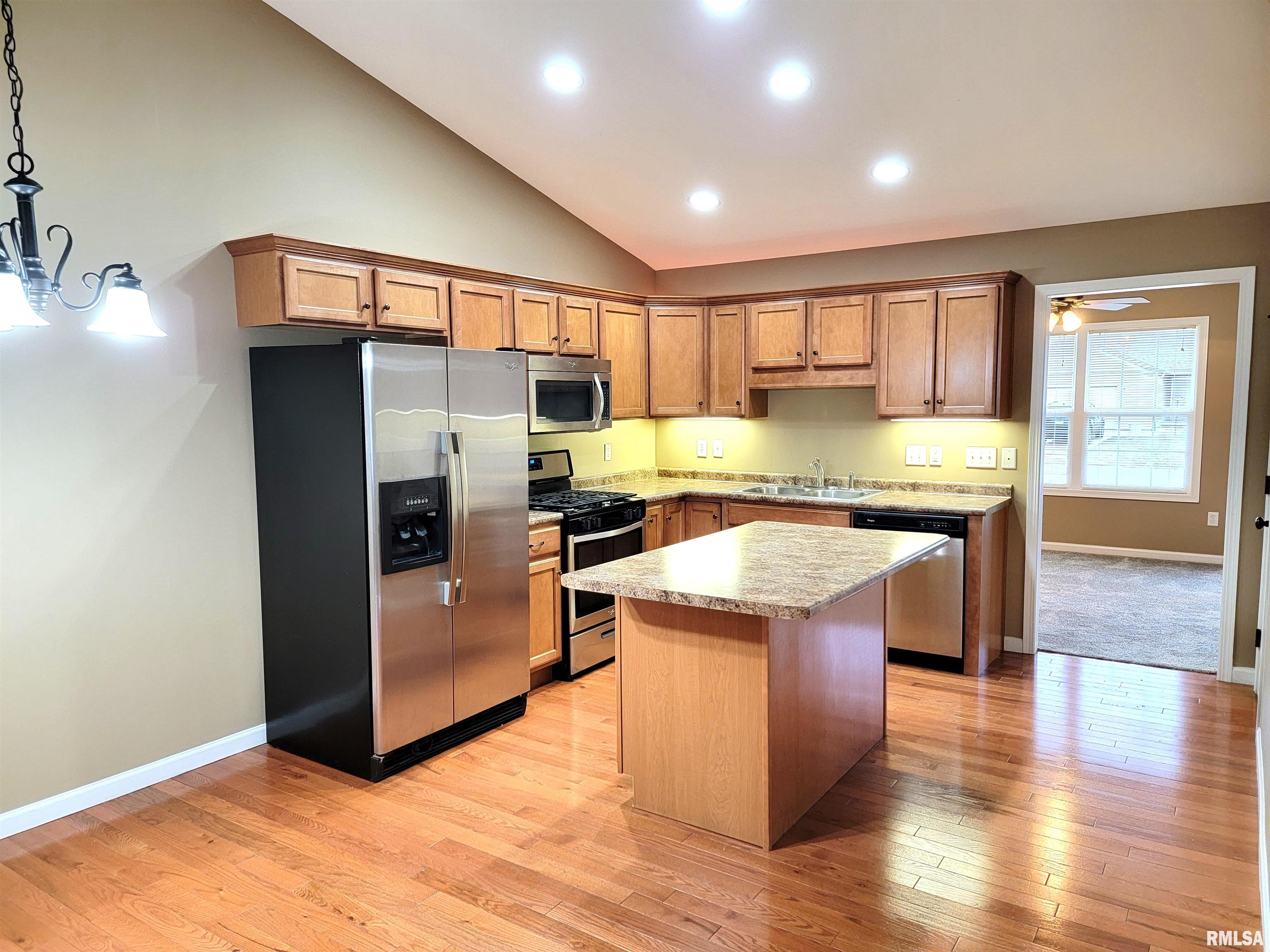 114 Marvin Court Germantown Hills, IL 61548 - Photo 5 of 21