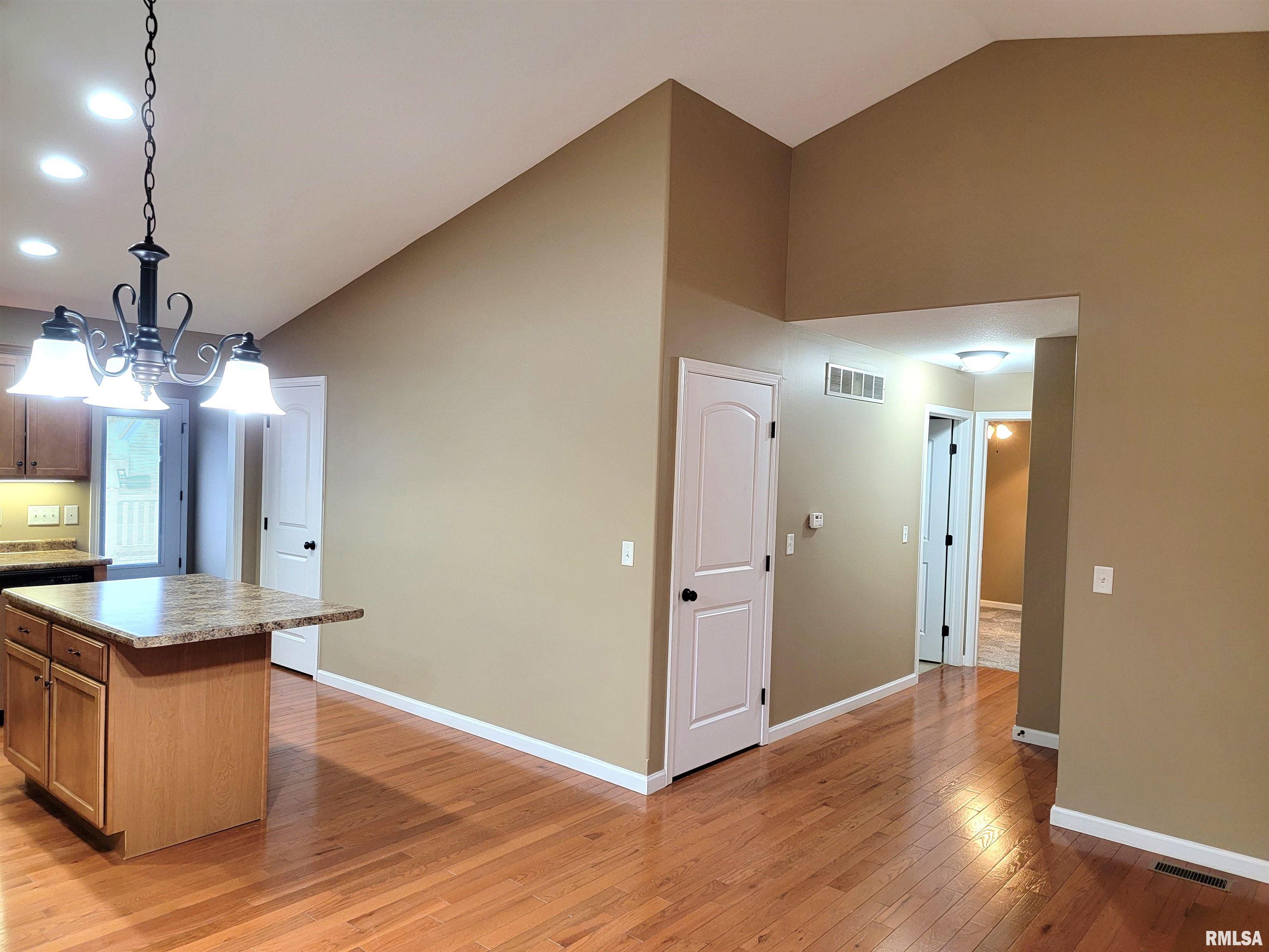 114 Marvin Court Germantown Hills, IL 61548 - Photo 8 of 21