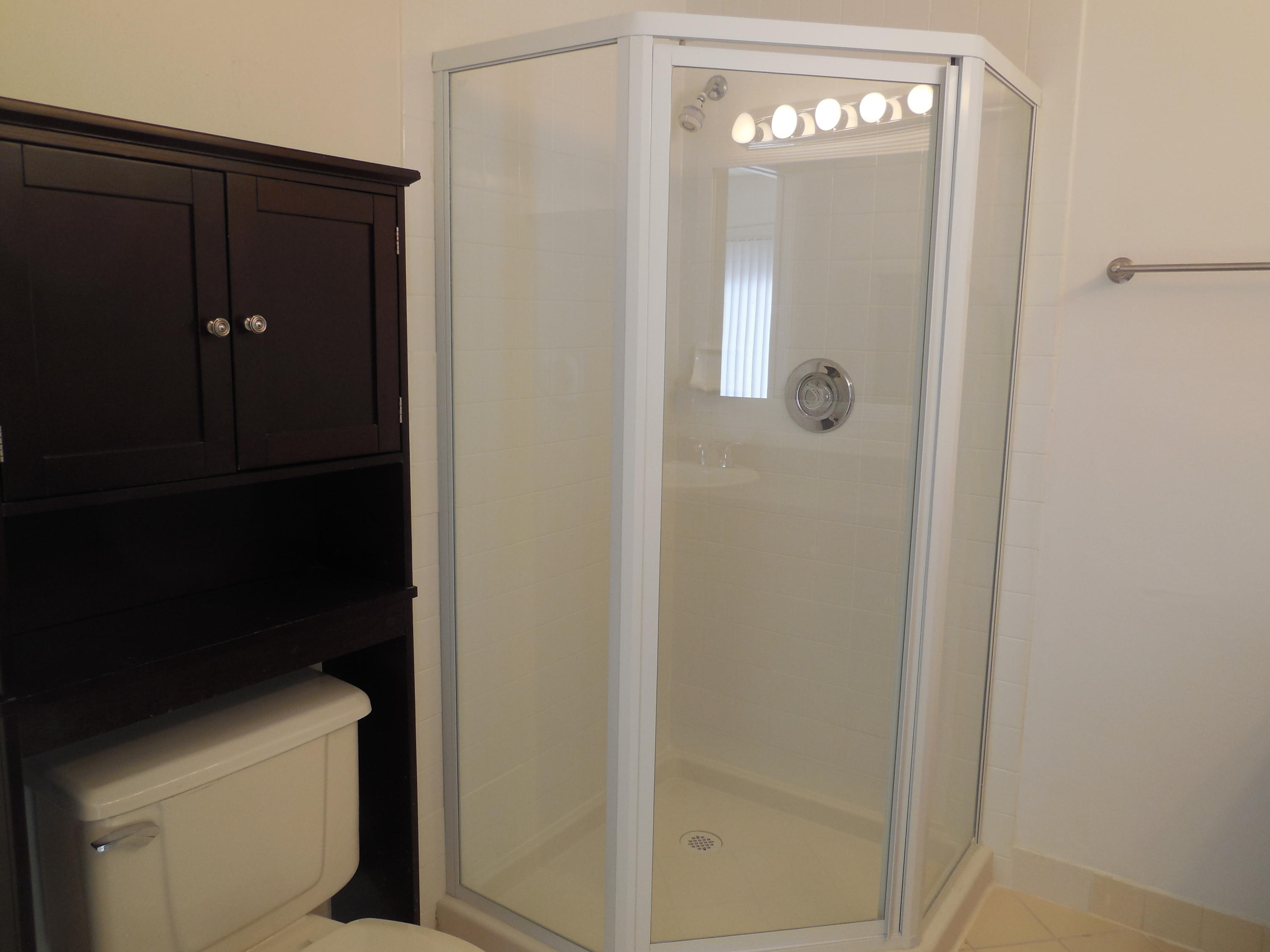 852 Blue Ridge Circle West Palm Beach, FL 33409 - Photo 10 of 19 first master bathroom