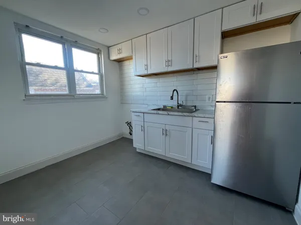 $1,500 | 914 East Sharpnack Street, Philadelphia, PA 19150