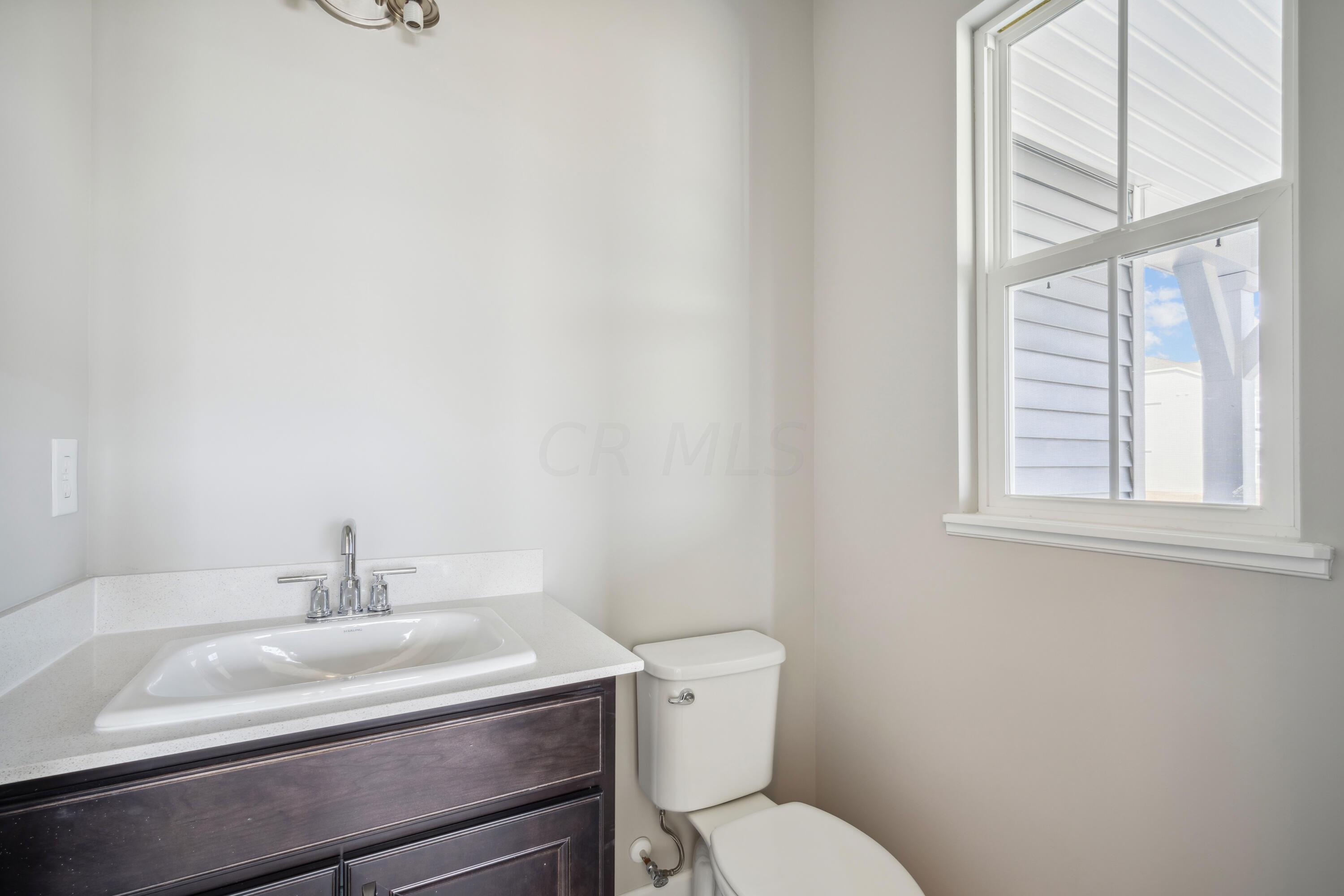 3336 Logsdon Loop Delaware, OH 43015 - Photo 19 of 39 Bathroom