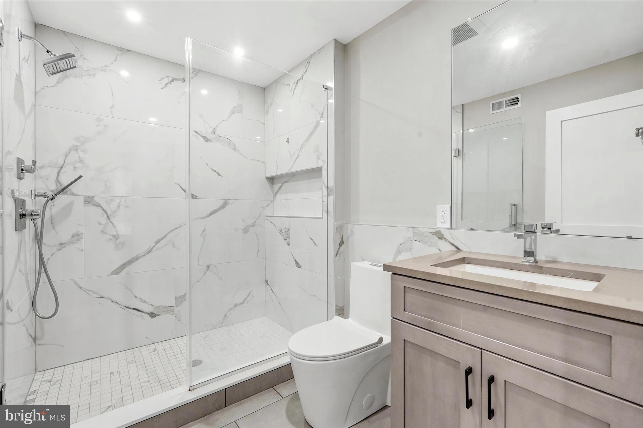 2412 Innovator Way, Unit 4 Philadelphia, PA 19146 - Photo 13 of 21