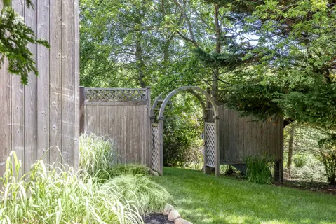 $2,195,000 | 180 South Fairview Avenue, Montauk, NY 11954