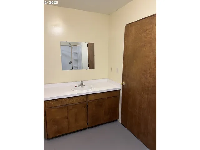 $169,000 | 48017 Highway 58, Oakridge, OR 97463