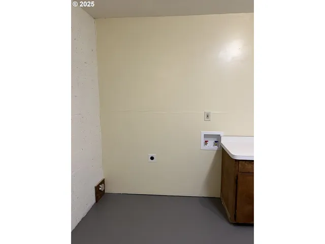 $169,000 | 48017 Highway 58, Oakridge, OR 97463