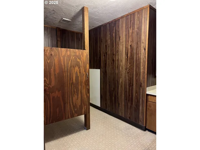 $169,000 | 48017 Highway 58, Oakridge, OR 97463