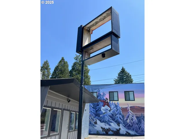 $169,000 | 48017 Highway 58, Oakridge, OR 97463