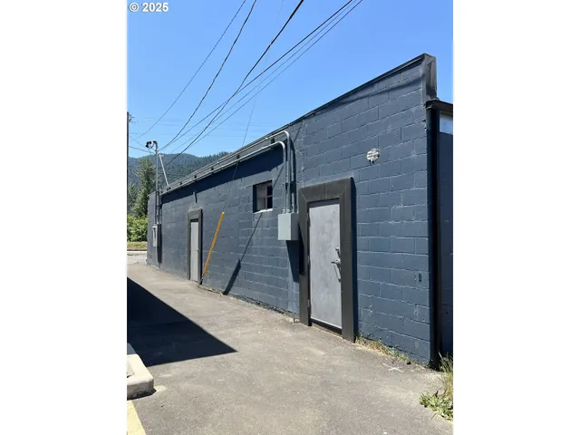 $169,000 | 48017 Highway 58, Oakridge, OR 97463