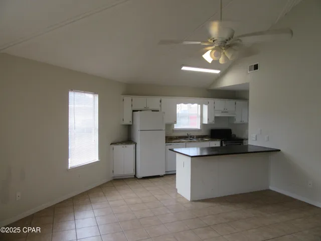 $1,025 | 1401 Gulf Avenue, Unit 7, Panama City, FL 32401