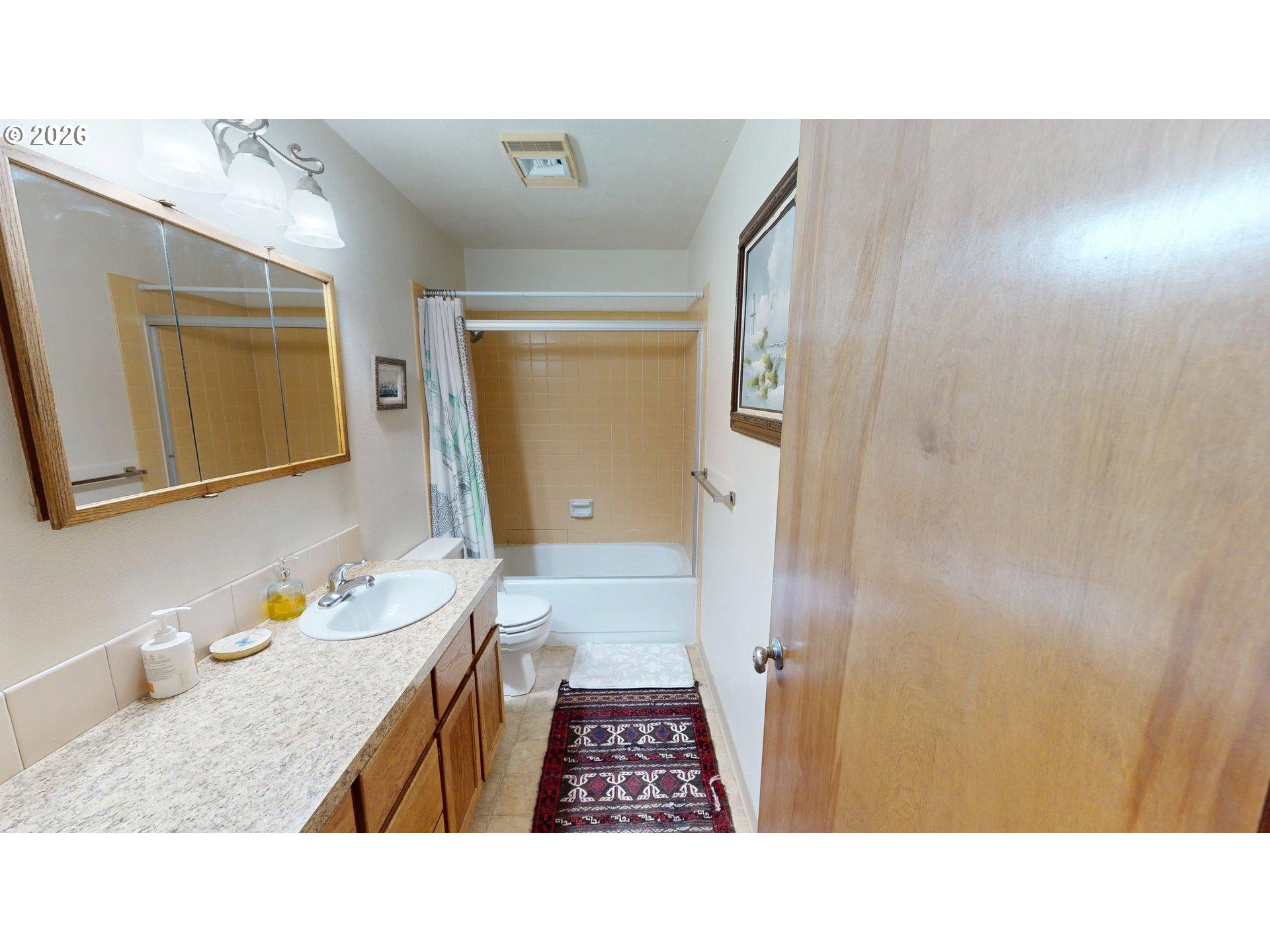 94304 Wedderburn Loop, Unit 414 Gold Beach, OR 97444 - Photo 18 of 19 Bathroom