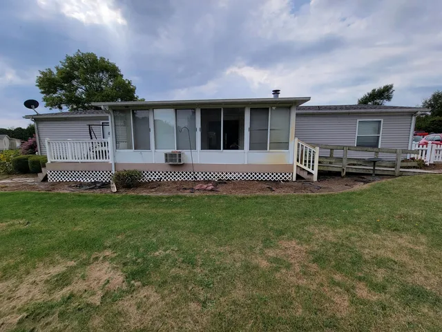 $220,000 | 2027 Coachlight Drive, La Porte, IN 46350