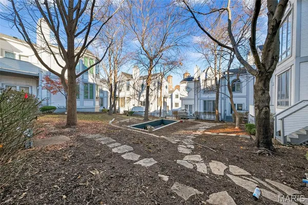 $1,650 | 28 Columbus Square Drive, St. Louis, MO 63101