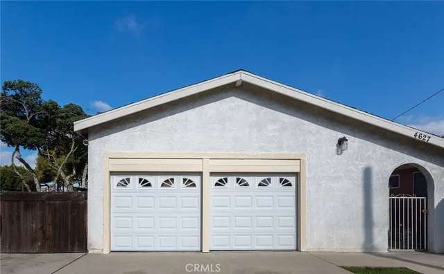 a view of front door
