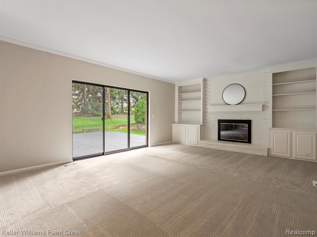 319 Lake Forest Road Rochester Hills, MI 48309 - Photo 15 of 42