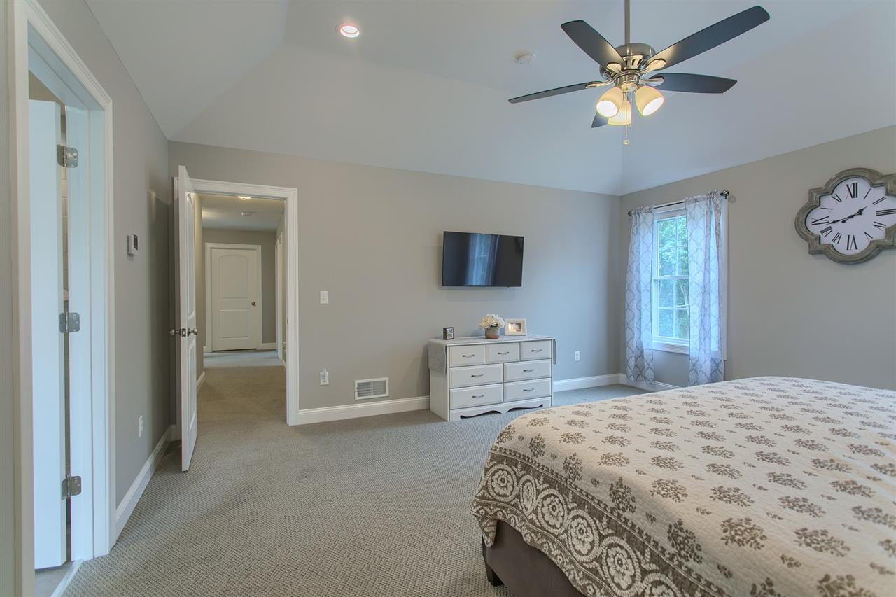 26 Nathan Road Derry, NH 03038 - Photo 32 of 40