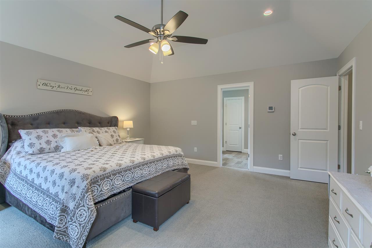 26 Nathan Road Derry, NH 03038 - Photo 33 of 40