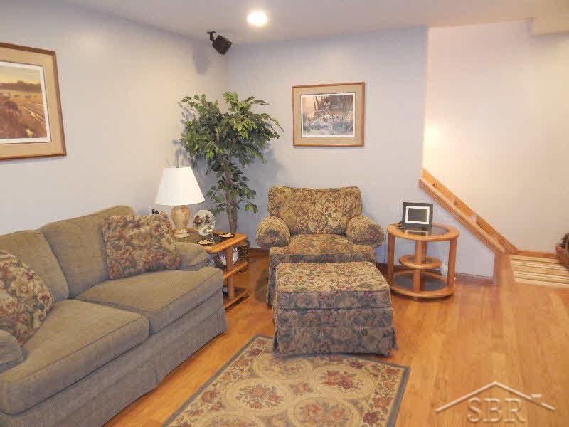 3721 Lone Road Freeland, MI 48623 - Photo 7 of 53 20364647-6.JPG
