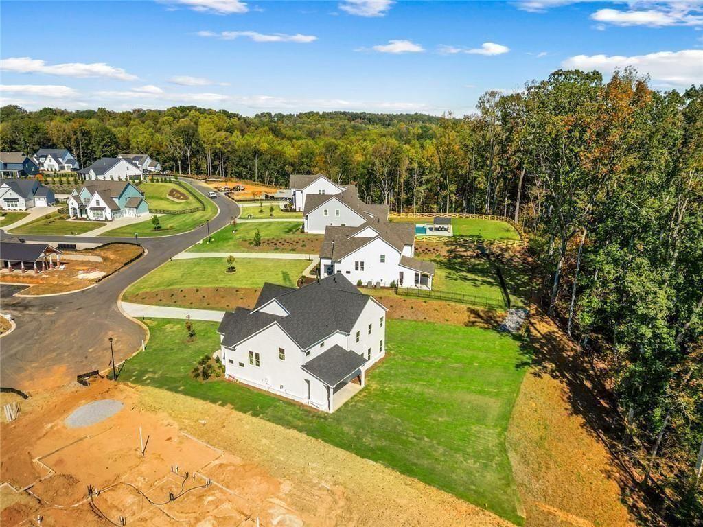 8415 Beryl Overlook Gainesville, GA 30506 - Photo 4 of 61