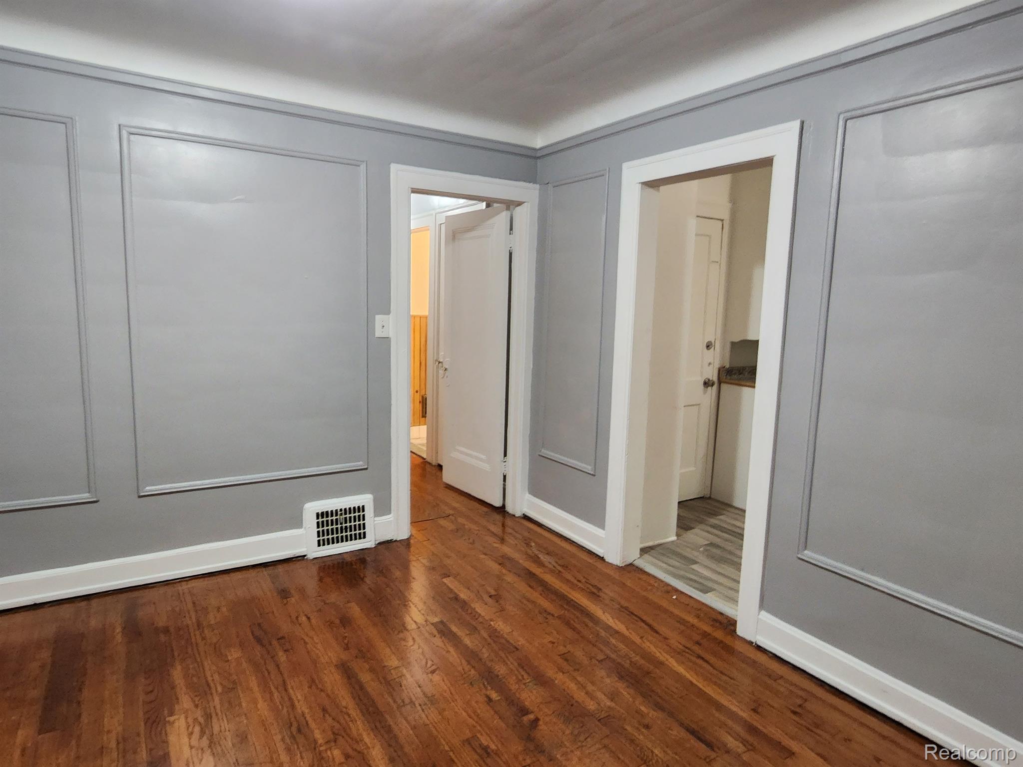 4706 Devonshire Road Detroit, MI 48224 - Photo 9 of 21 Gallery Image 9
