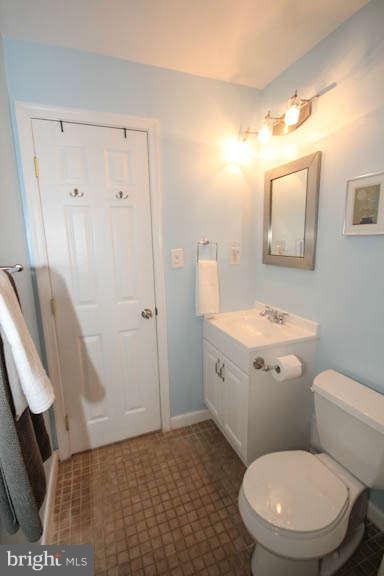9414 Curran Road Silver Spring, MD 20901 - Photo 21 of 30 Bath