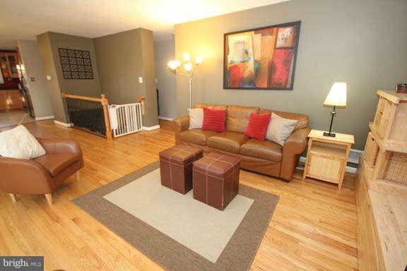 9414 Curran Road Silver Spring, MD 20901 - Photo 5 of 30 Family Room