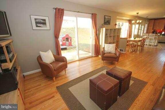 9414 Curran Road Silver Spring, MD 20901 - Photo 6 of 30 Family Room