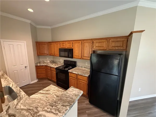 $2,600 | 1208 Bayou Woods Drive, College Station, TX 77840