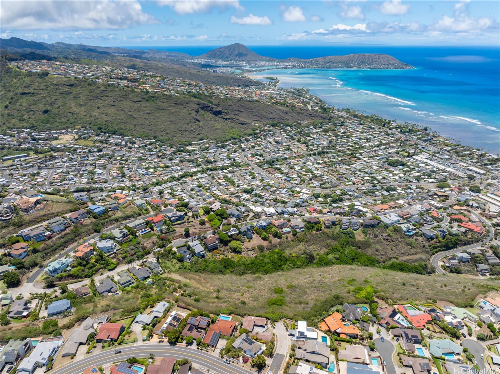 5442 Poola Street Honolulu, HI 96821 - Photo 16 of 24 a view of an ocean and mountain