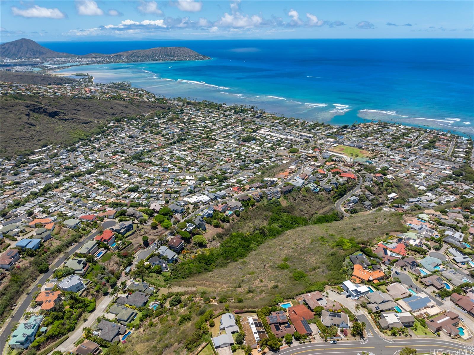 5442 Poola Street Honolulu, HI 96821 - Photo 18 of 24 a view of an ocean