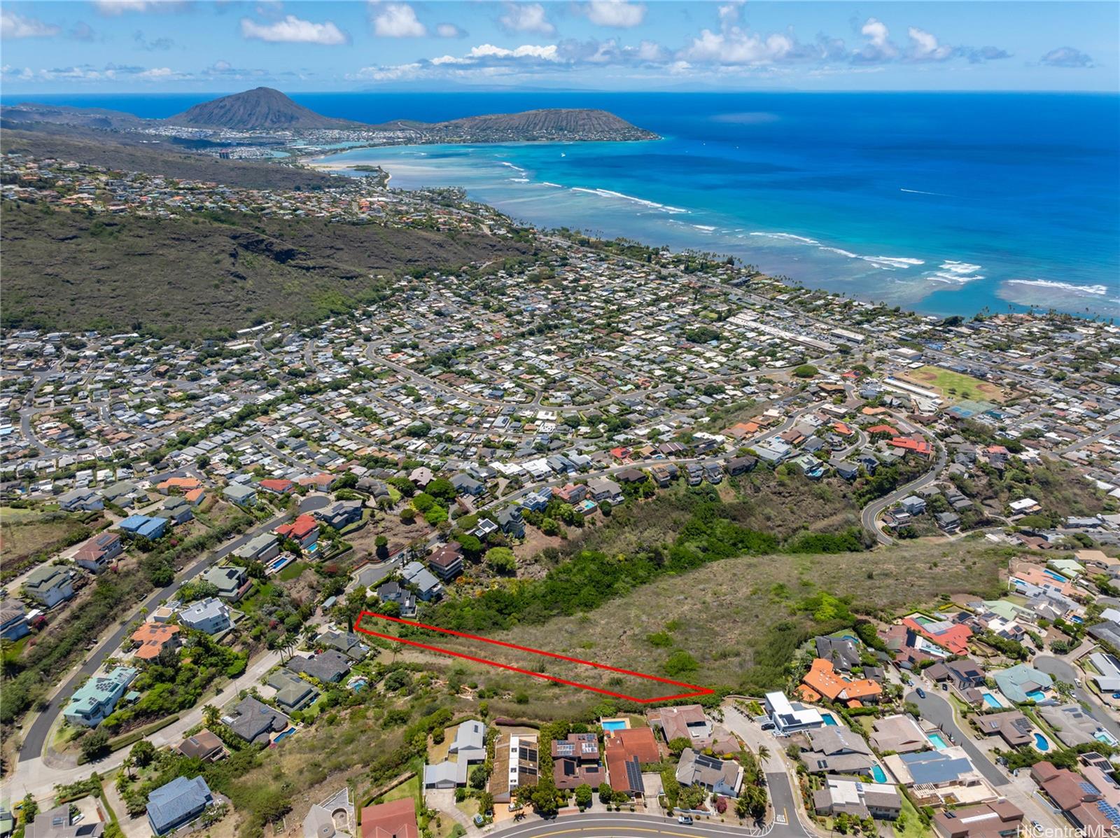 5442 Poola Street Honolulu, HI 96821 - Photo 2 of 24 a view of an ocean