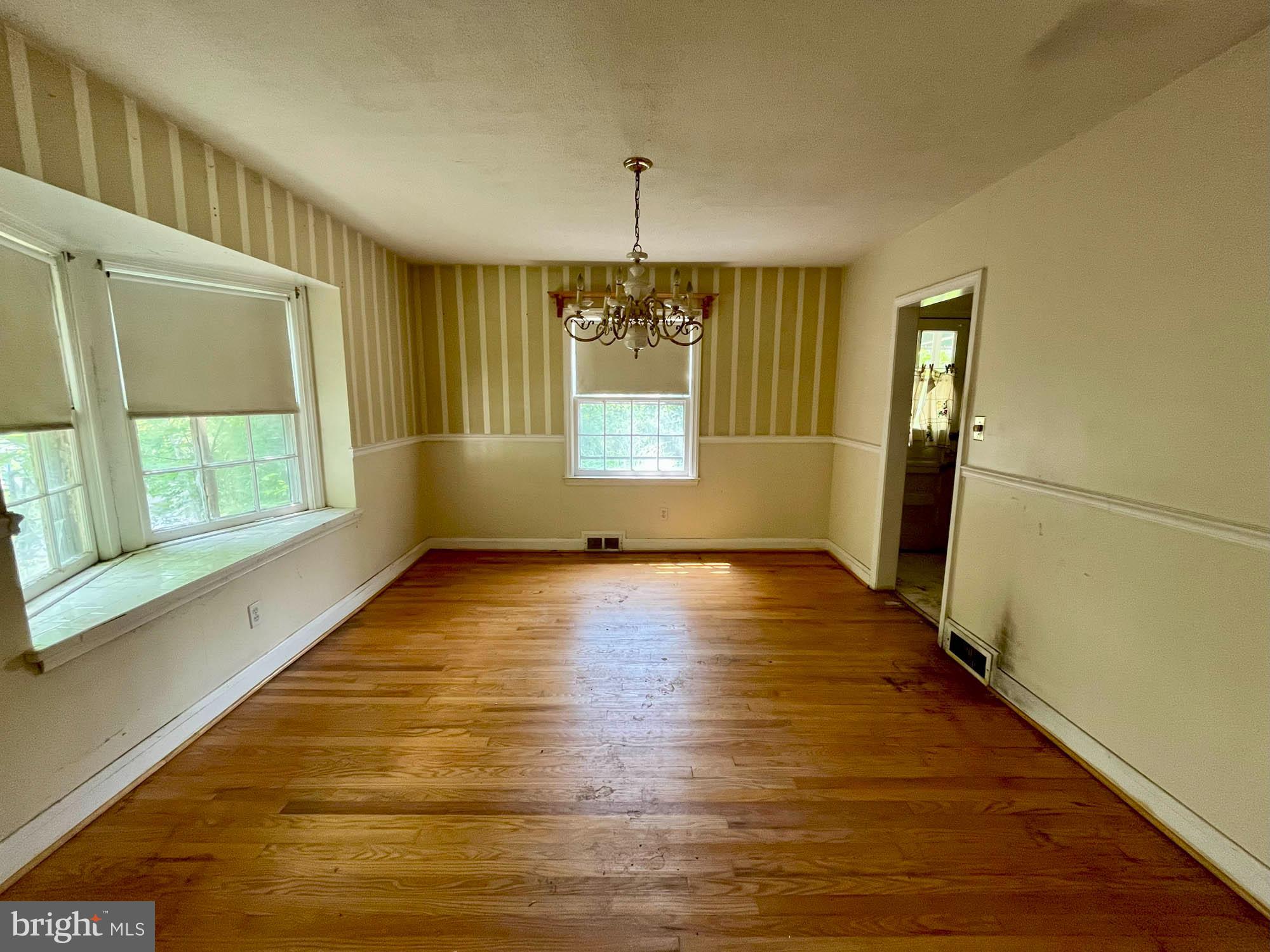 1729 Edgewood Road Towson, MD 21286 - Photo 5 of 17