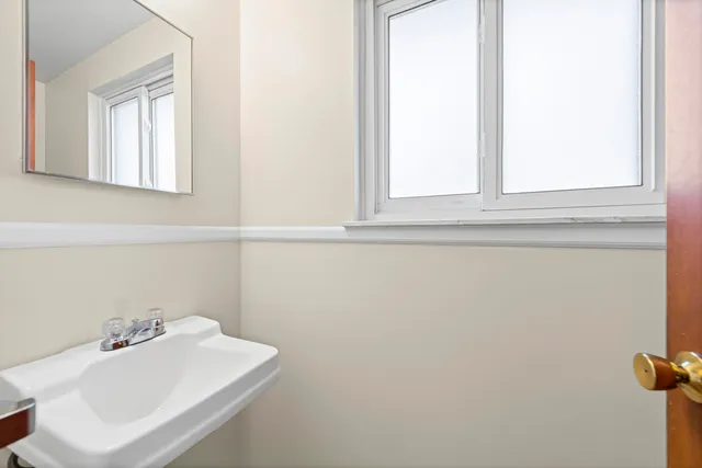 $324,900 | 29166 Lorikay Street, Farmington Hills, MI 48334